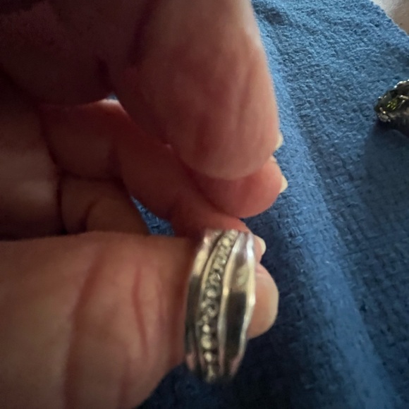 Stylish Brighton Ring - Picture 9 of 10